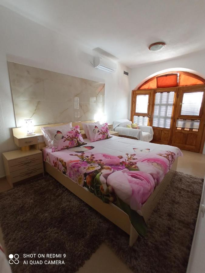 Apartments Peranovic Cattaro Esterno foto